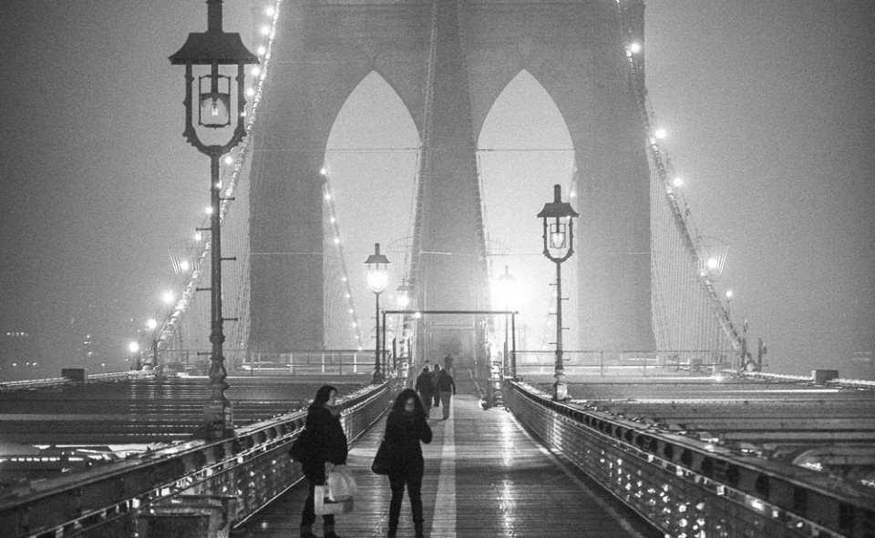 Pont de Brooklyn à visiter de jour et de nuit, le style de photos est complètement différent