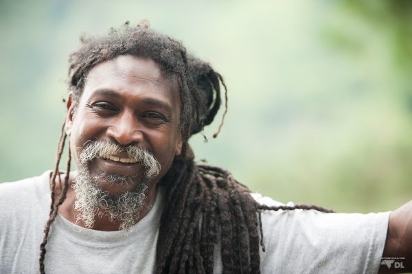 Notre guide Rastafari et son sourire contagieux