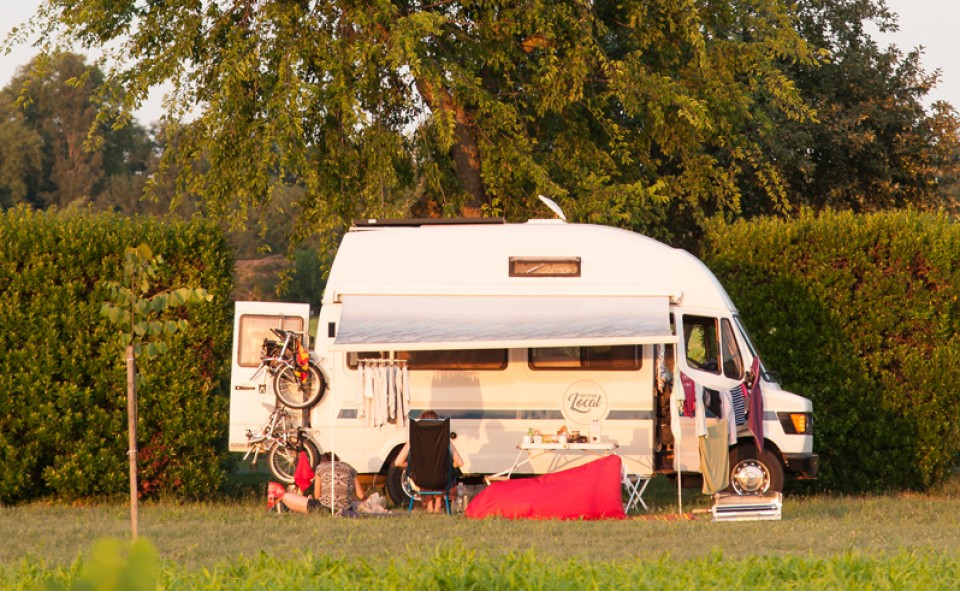 Dormir dans les vignes de St-Émilion en camping car via France Passion
