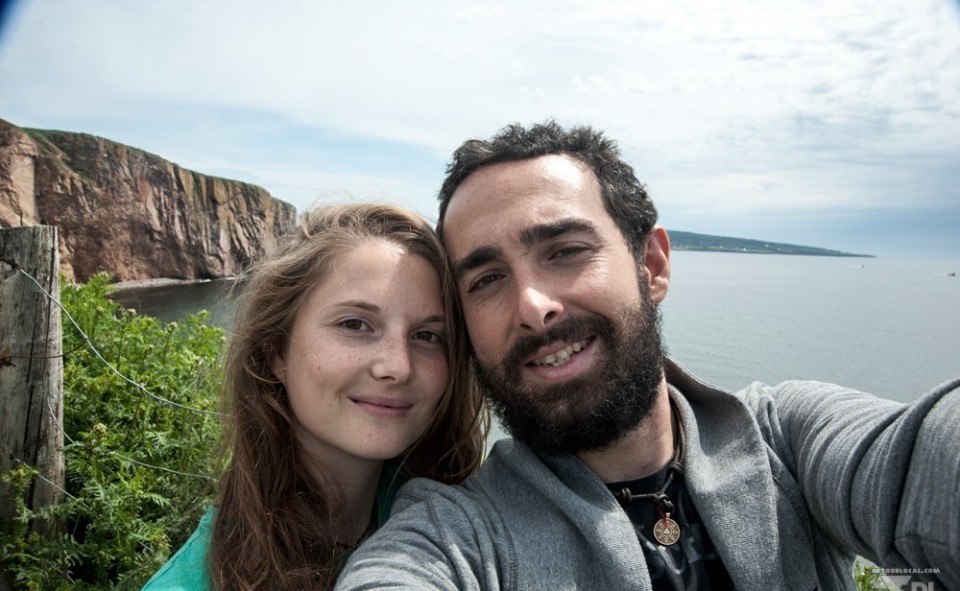 Photo officielle au pied du rocher Percé au Québec