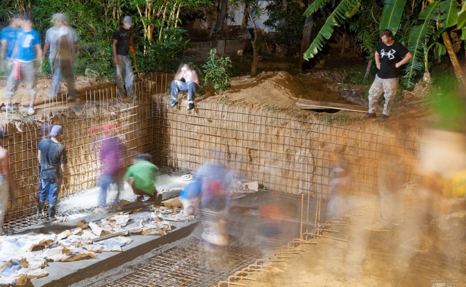 La nouvelle piscine creusée à la main de Casa Abierta
