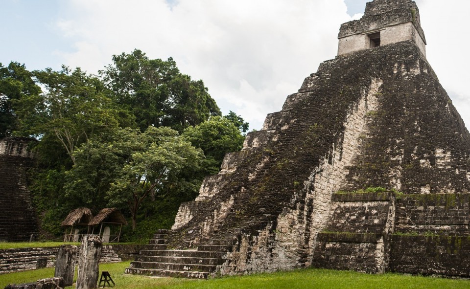 Temple Tikal et visite des Mayas