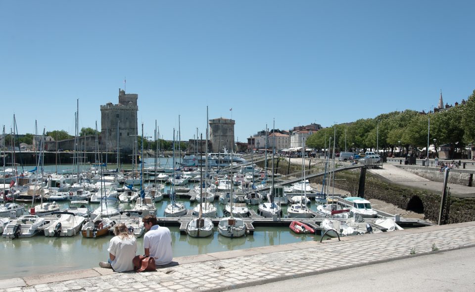 Le port de La Rochelle est tout simplement magnifique. L'ambiance est parfaite pour pic-niquer, en dehors des grandes heures d'ensoleillement